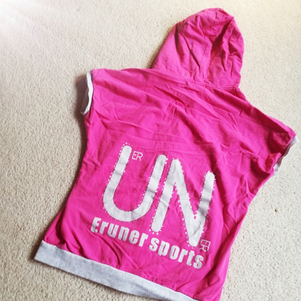 Short sleeve hoodie